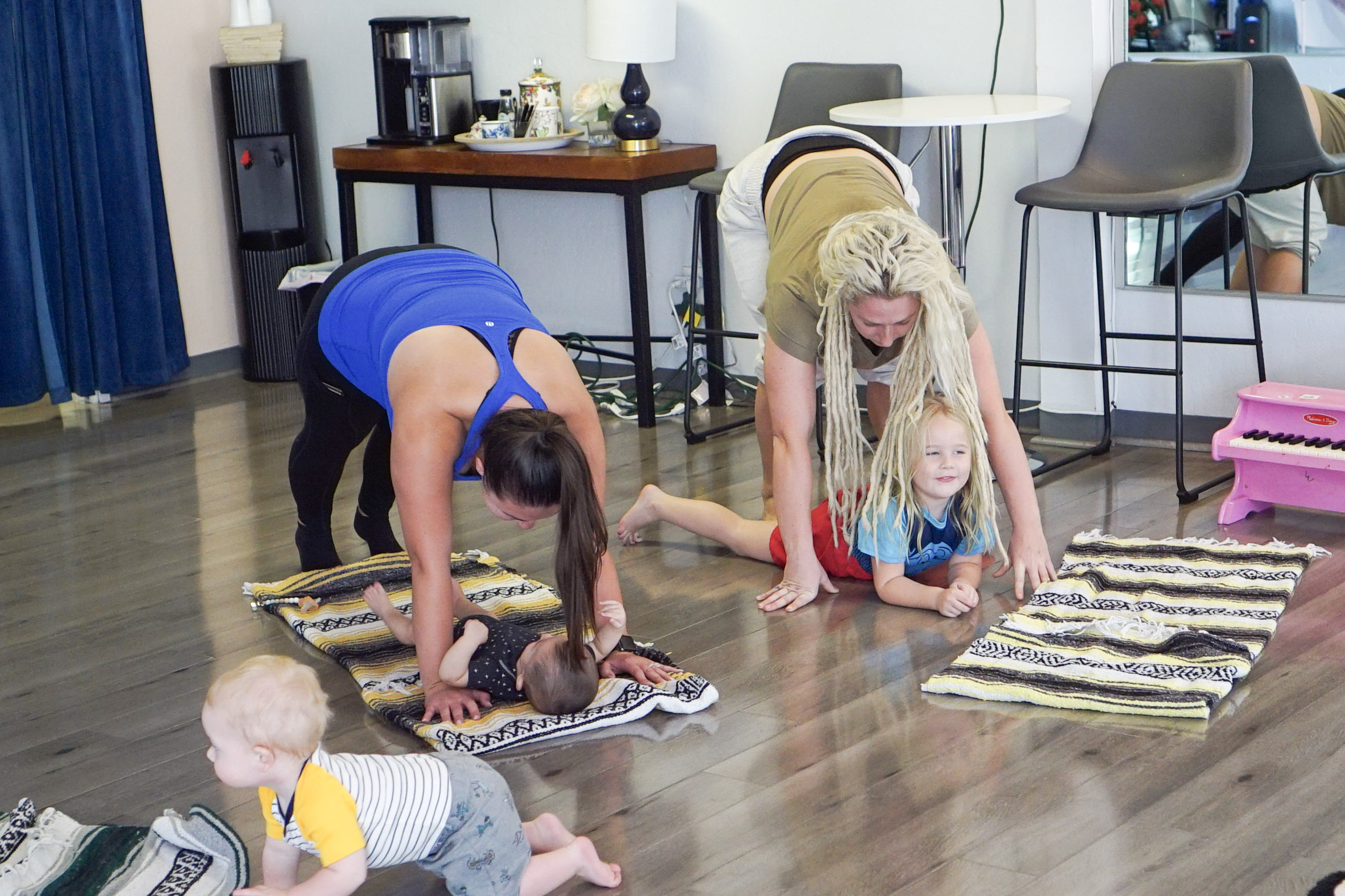 Pregnancy exersize in Healthy Pregnancy Yoga Class online by Babymoon Inn
